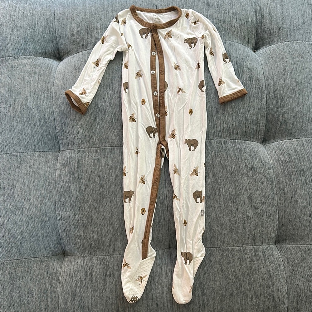 Honey bear footie